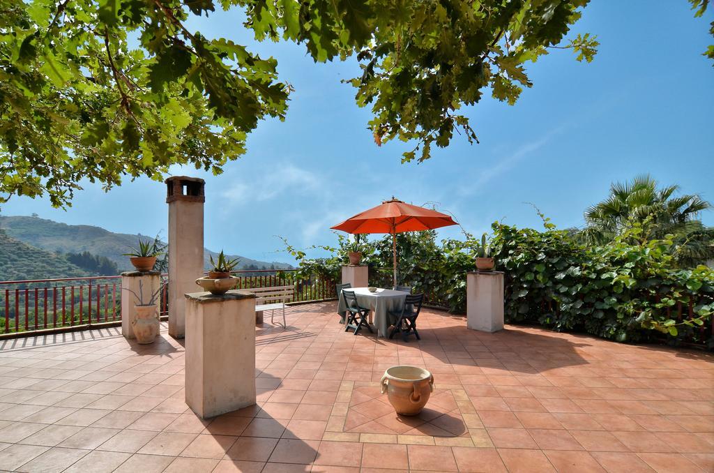Agriturismo Etna-Mare ปิเอดิมอนเต เอตเนโอ ภายนอก รูปภาพ